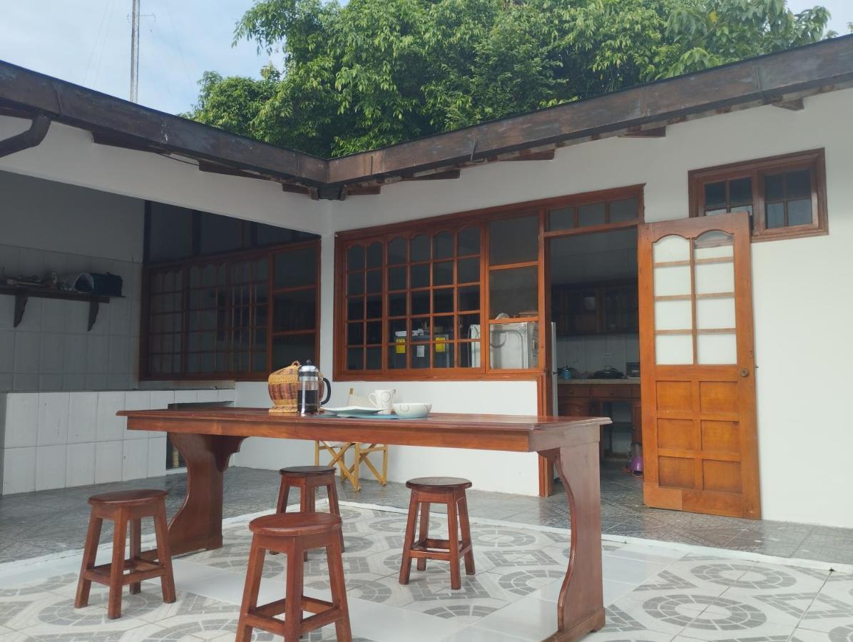 Leticias Guest House Eksteriør bilde