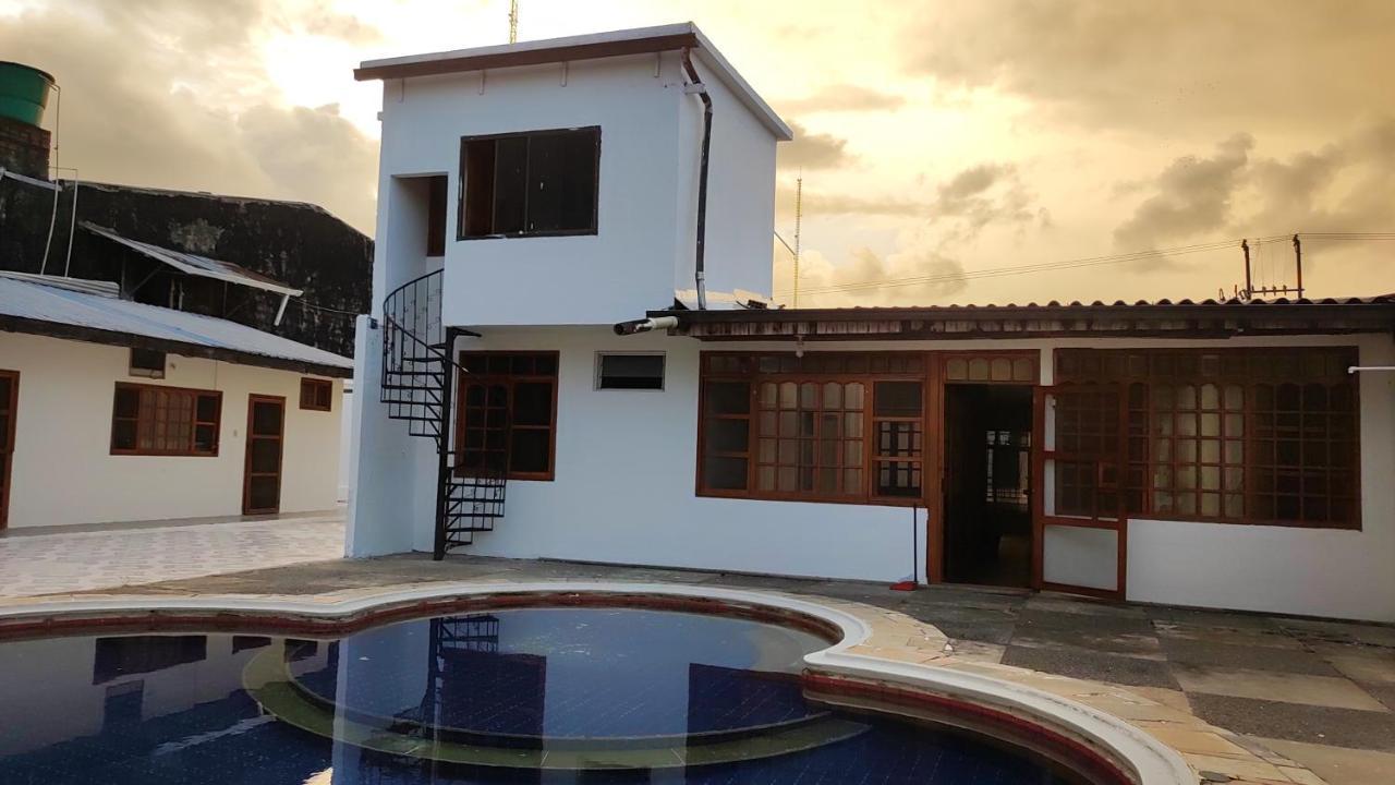 Leticias Guest House Eksteriør bilde