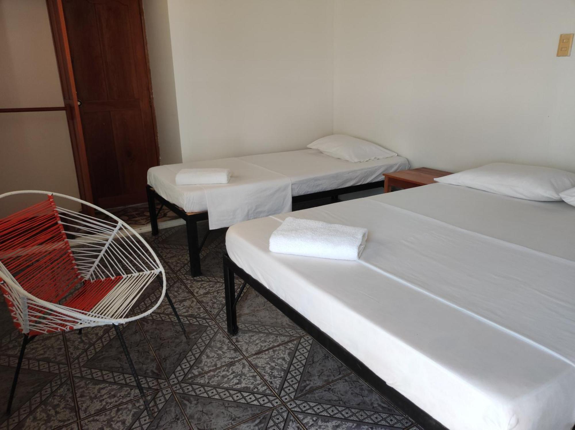 Leticias Guest House Rom bilde
